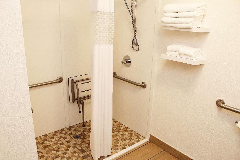 Hampton Inn Richmond image