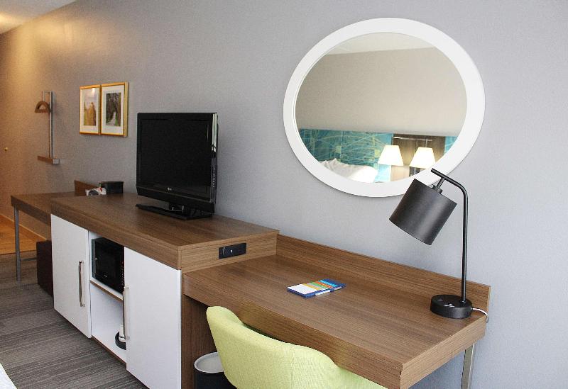 Hampton Inn Richmond image