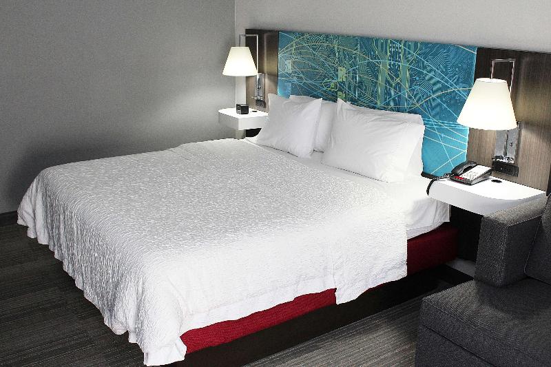 Hampton Inn Richmond image