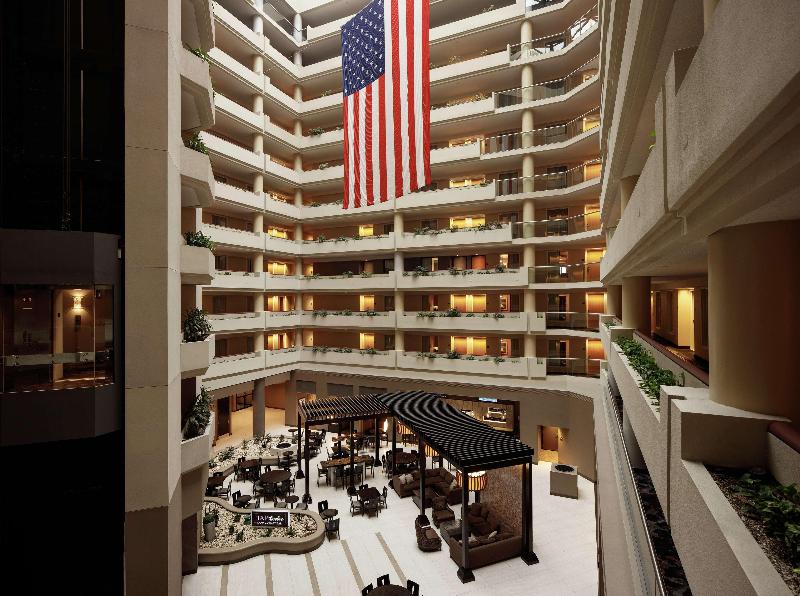 Embassy Suites by Hilton Crystal City National Air