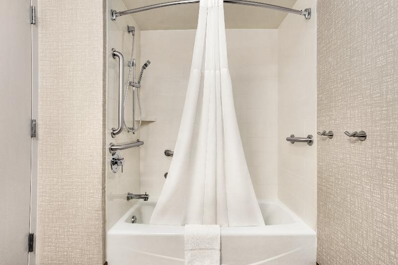 Hampton Inn Milwaukee/Brookfield image
