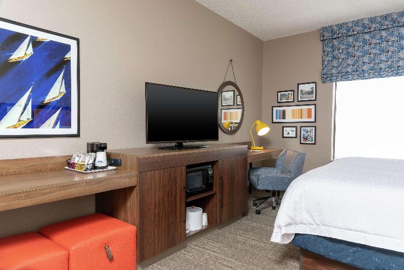 Hampton Inn Warsaw image