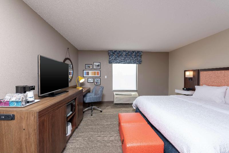 Hampton Inn Warsaw image