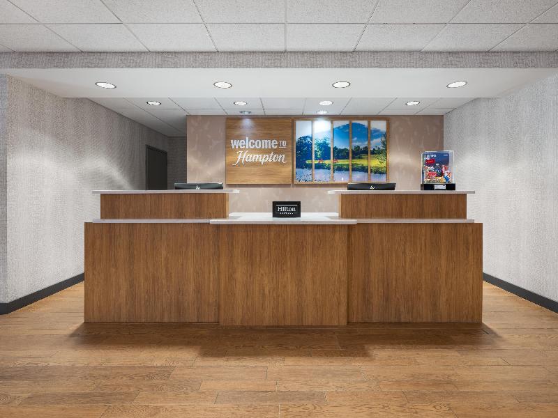 Hampton Inn Warrenton, VA image