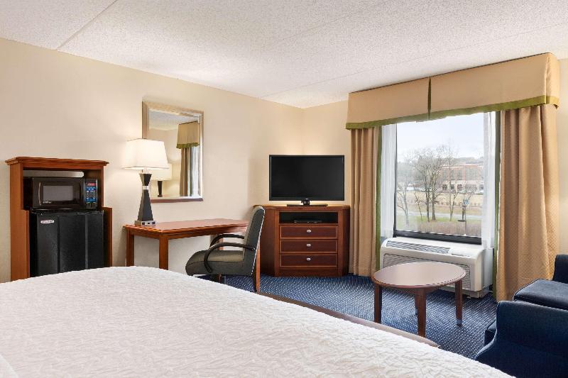 Hampton Inn Warrenton, Va image