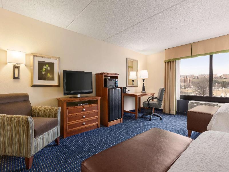 Hampton Inn Warrenton, Va image