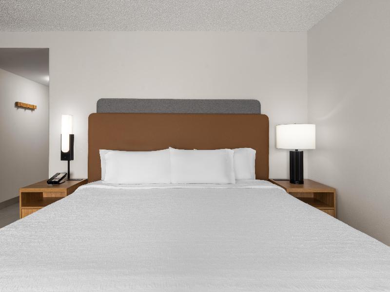 Hampton Inn Warrenton, VA image