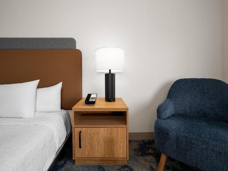Hampton Inn Warrenton, VA image