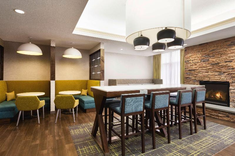 Hampton Inn Quakertown image