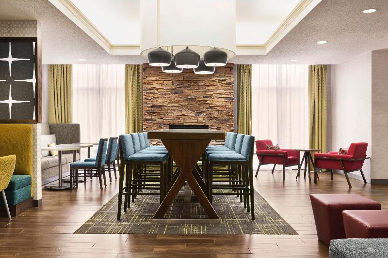 Hampton Inn Quakertown image
