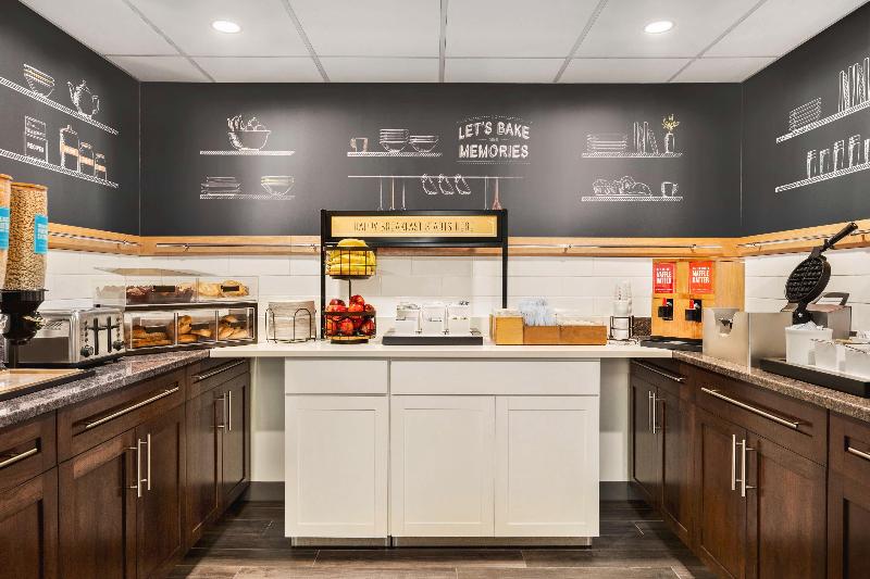 Hampton Inn Quakertown image