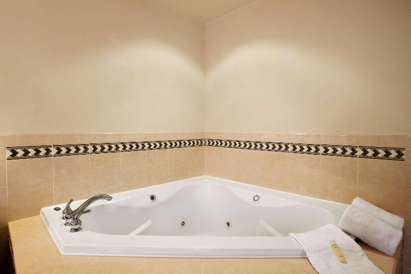 Hampton Inn Quakertown image