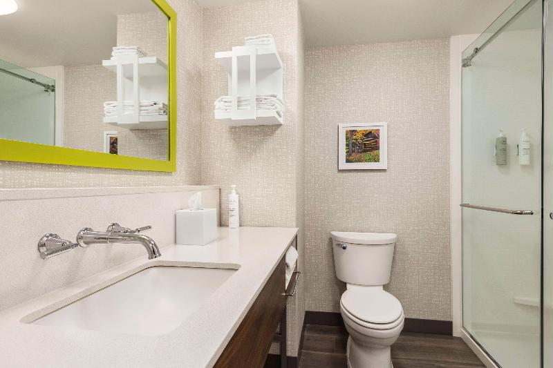 Hampton Inn Quakertown image