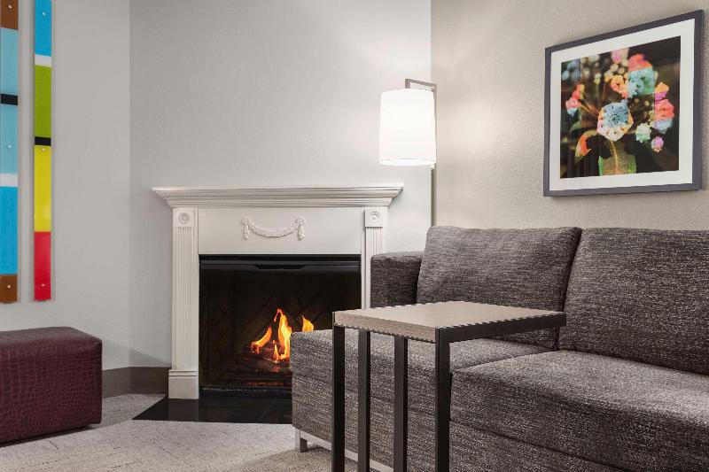 Hampton Inn Quakertown image