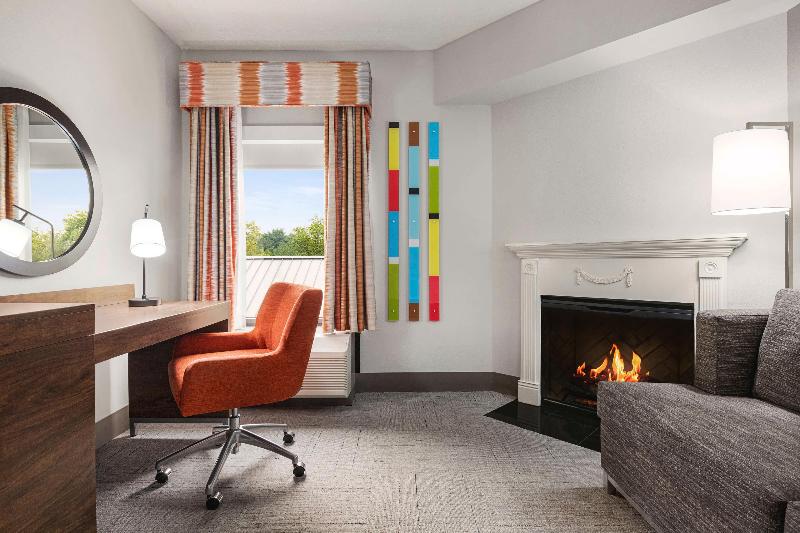 Hampton Inn Quakertown image