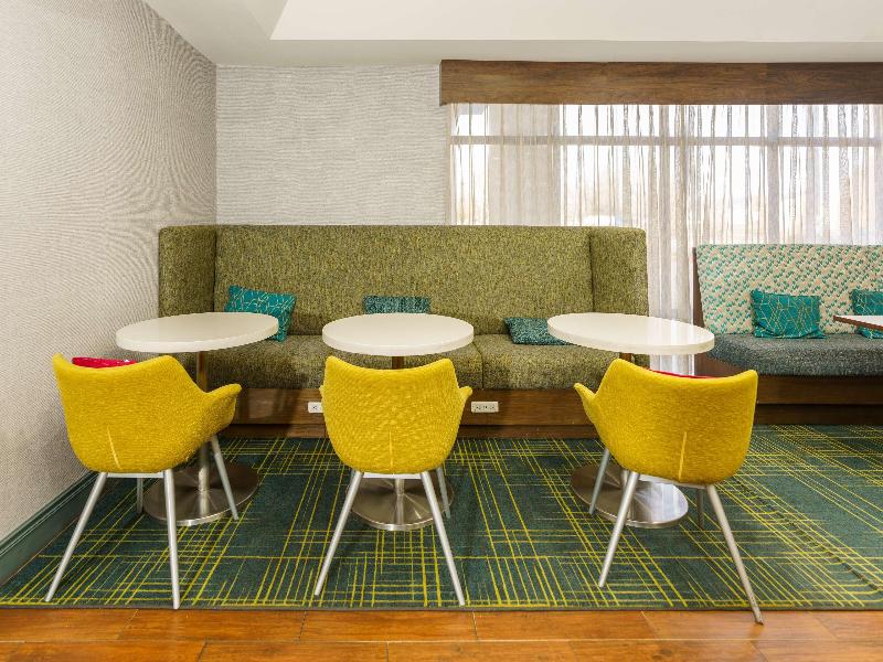 Hampton Inn Hutchinson image