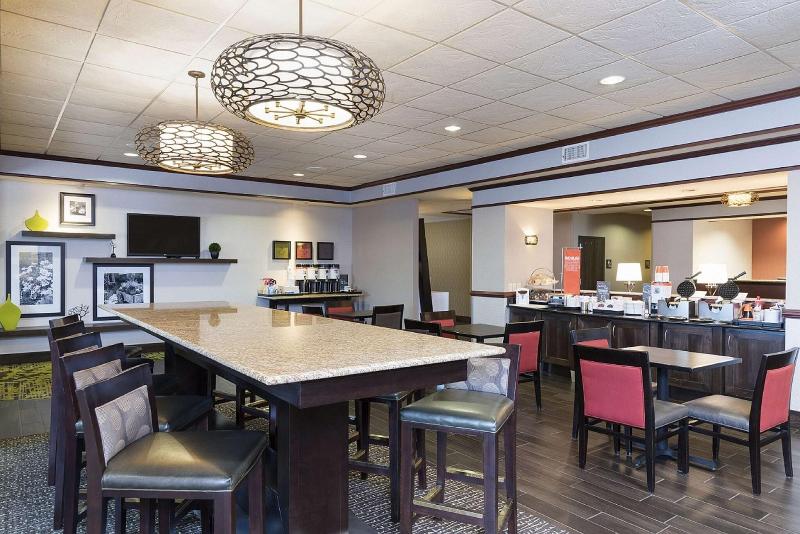 Hampton Inn Mt. Pleasant image