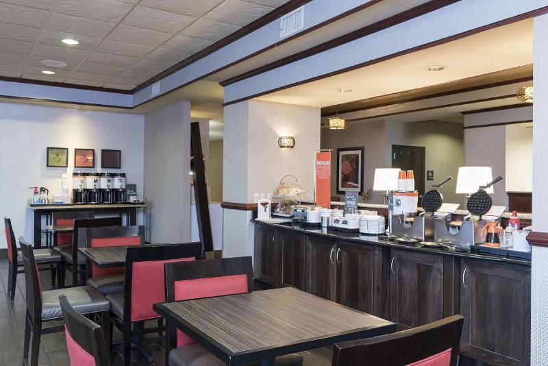 Hampton Inn Mt. Pleasant image