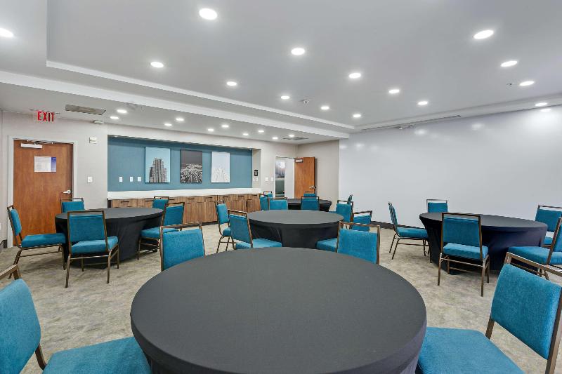 Hampton Inn Houston/Pearland image