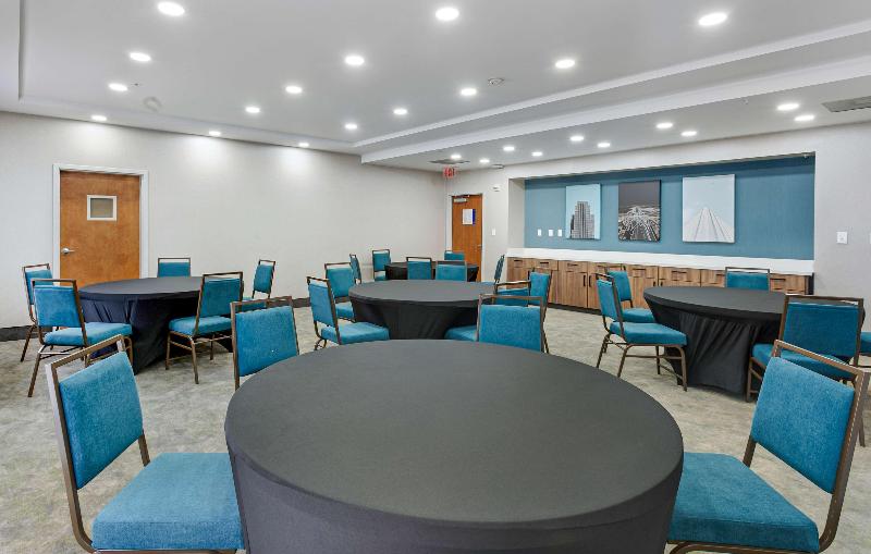 Hampton Inn Houston/Pearland image