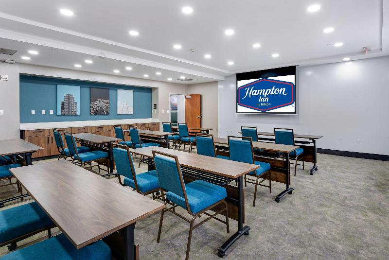 Hampton Inn Houston/Pearland image