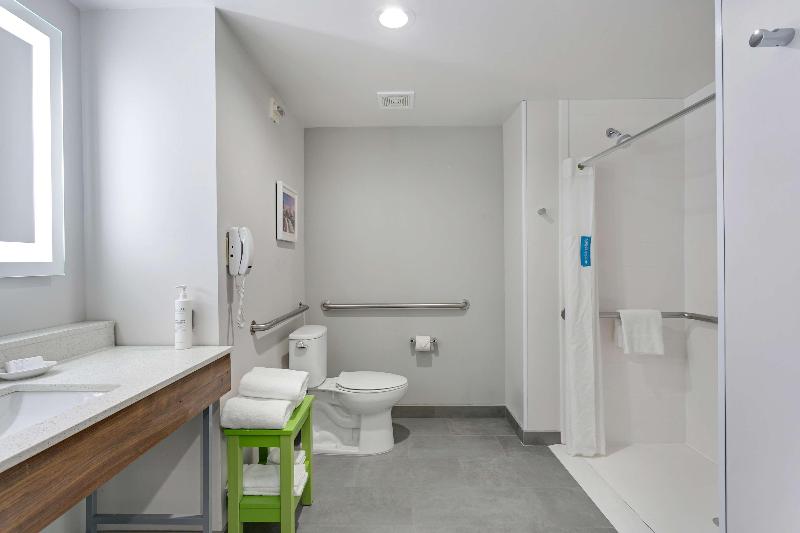 Hampton Inn Houston/Pearland image