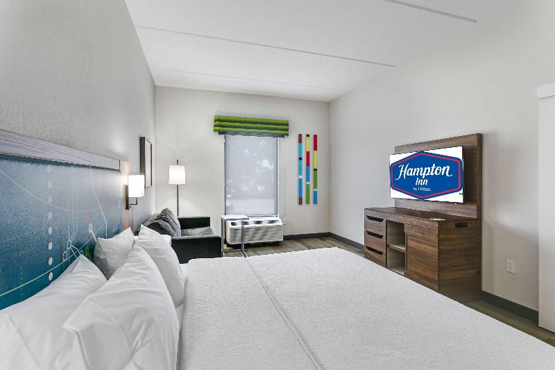 Hampton Inn Houston/Pearland image