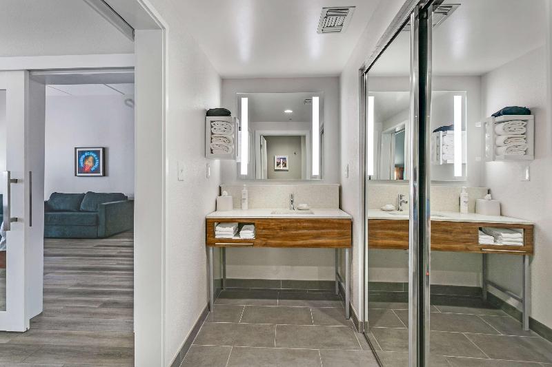 Hampton Inn Houston/Pearland image