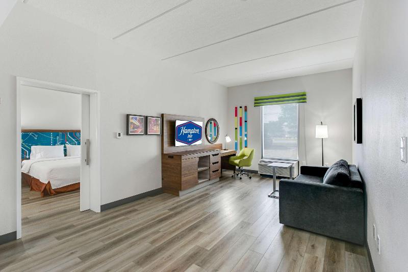 Hampton Inn Houston/Pearland image