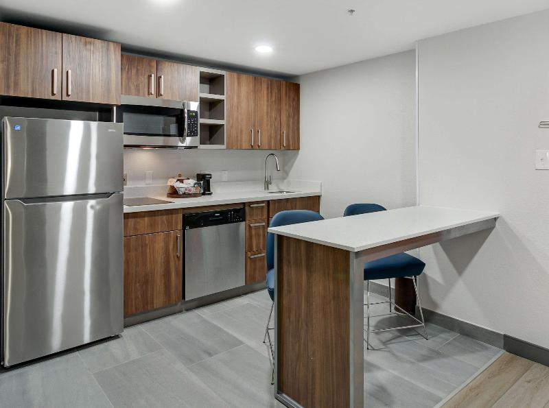 Hampton Inn Houston/Pearland image
