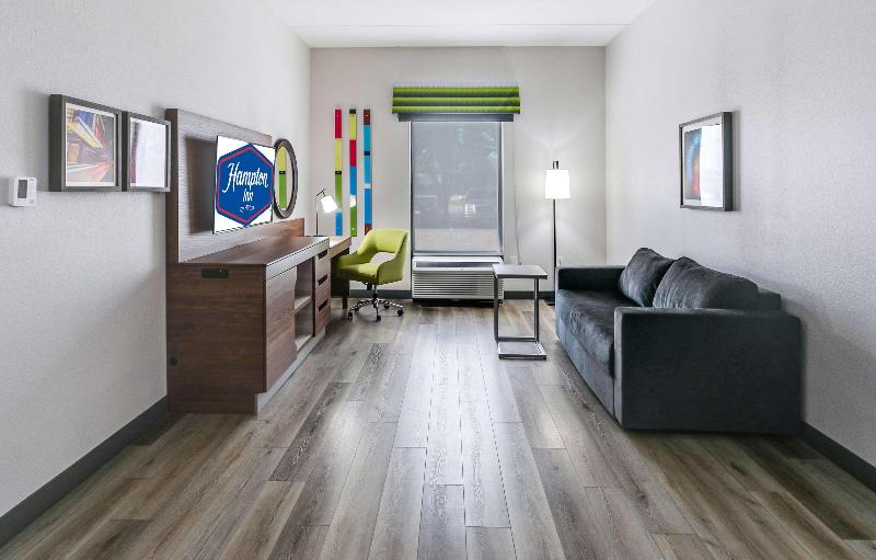 Hampton Inn Houston/Pearland image