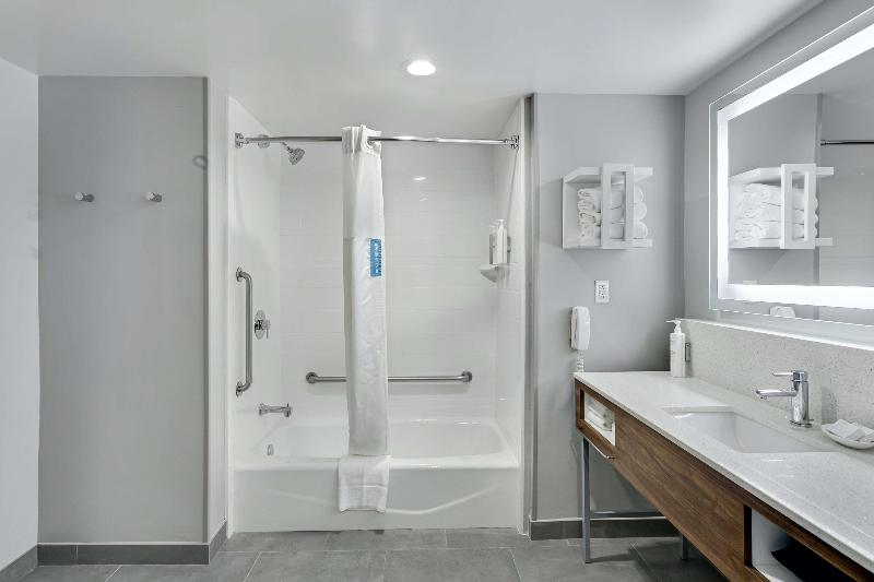 Hampton Inn Houston/Pearland image