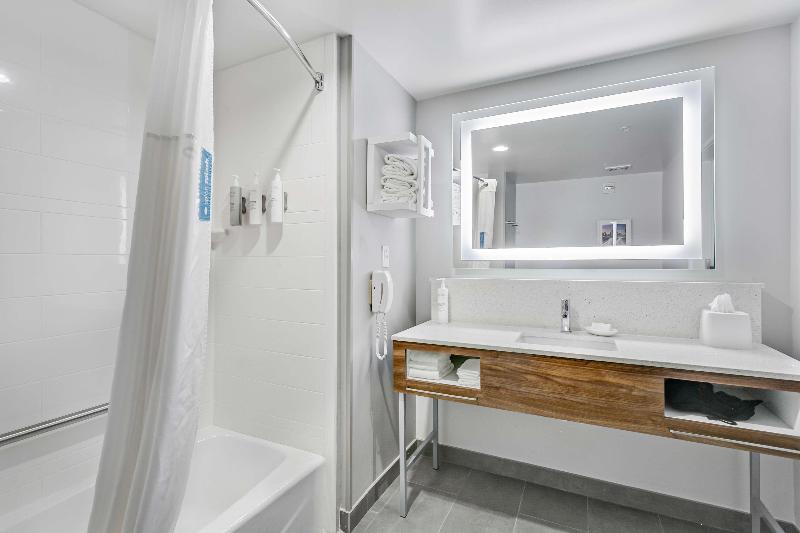 Hampton Inn Houston/Pearland image