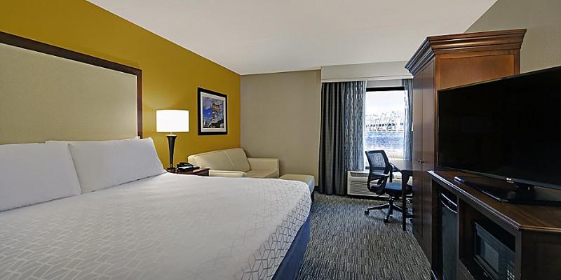 Holiday Inn Express & Suites Cincinnati Riverfront photo 20