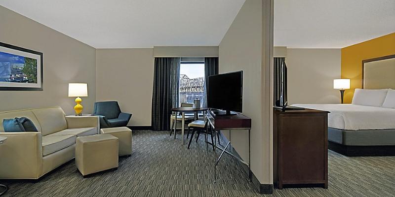 Holiday Inn Express & Suites Cincinnati Riverfront photo 22