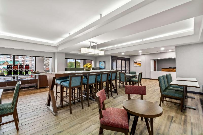 Hampton Inn Lexington/Georgetown image