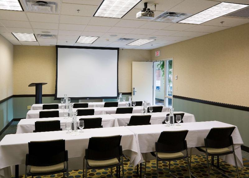 Hilton Garden Inn Mankato Downtown image