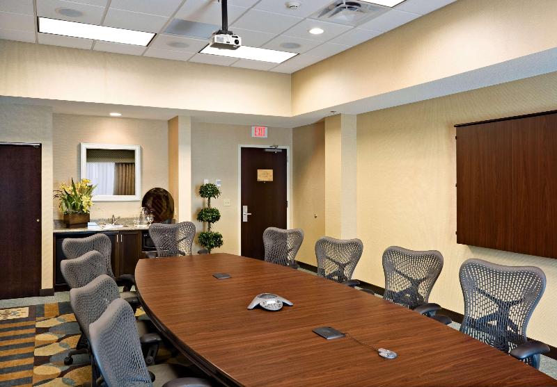 Hilton Garden Inn Mankato Downtown image