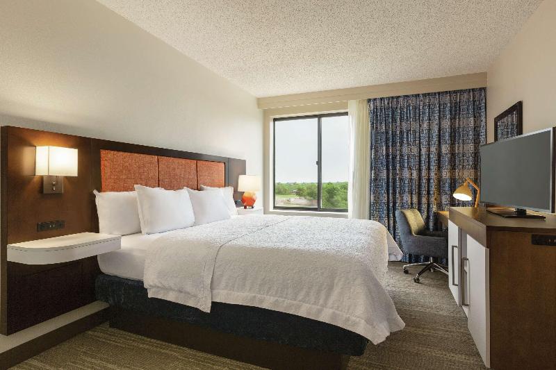Hampton Inn & Suites Dallas-Mesquite image