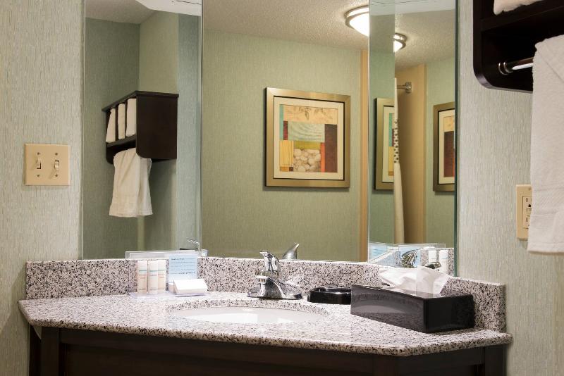 Hampton Inn & Suites Kokomo image