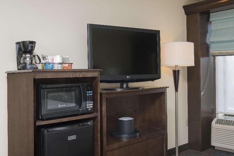 Hampton Inn & Suites Kokomo image 5