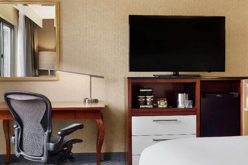 Doubletree By Hilton Detroit Novi image