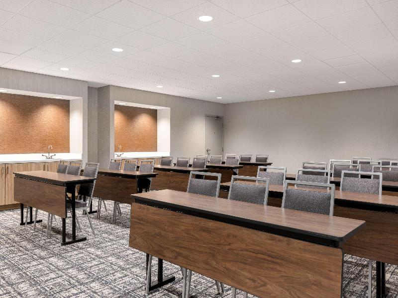 Hampton Inn Bloomsburg image