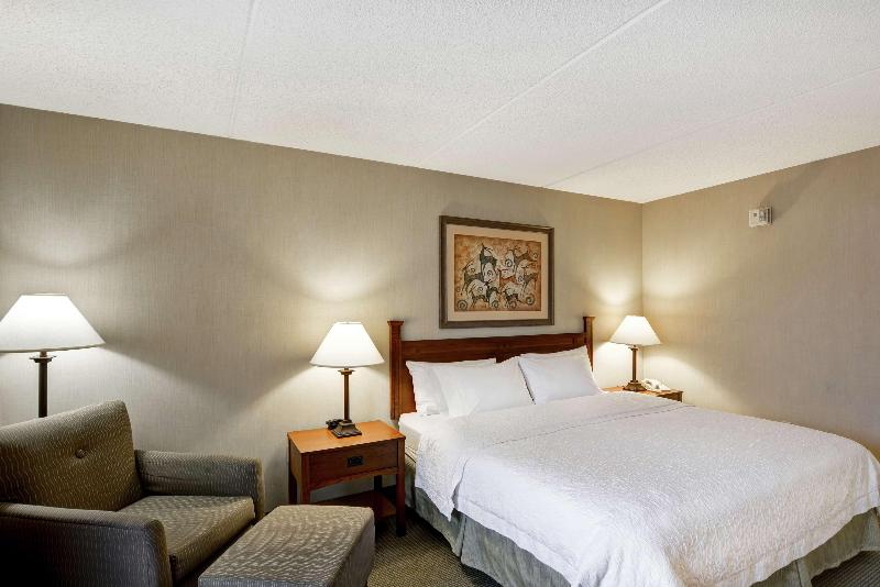 Hampton Inn Bloomsburg image
