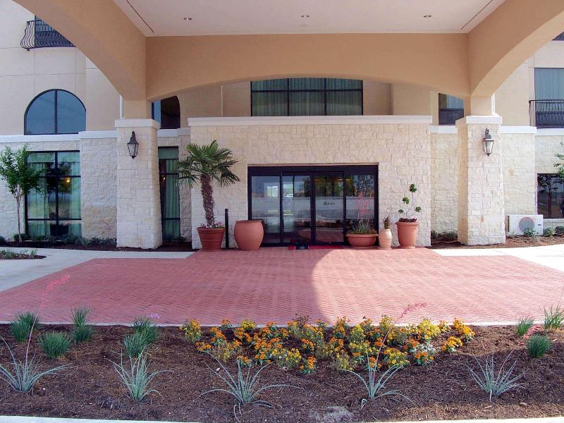 Hampton Inn & Suites Del Rio image