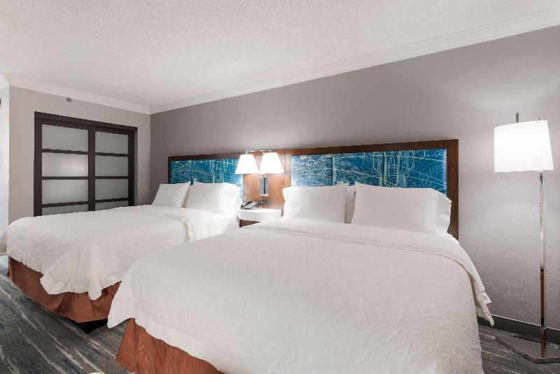 Hampton Inn & Suites Chicago/Hoffman Estates image