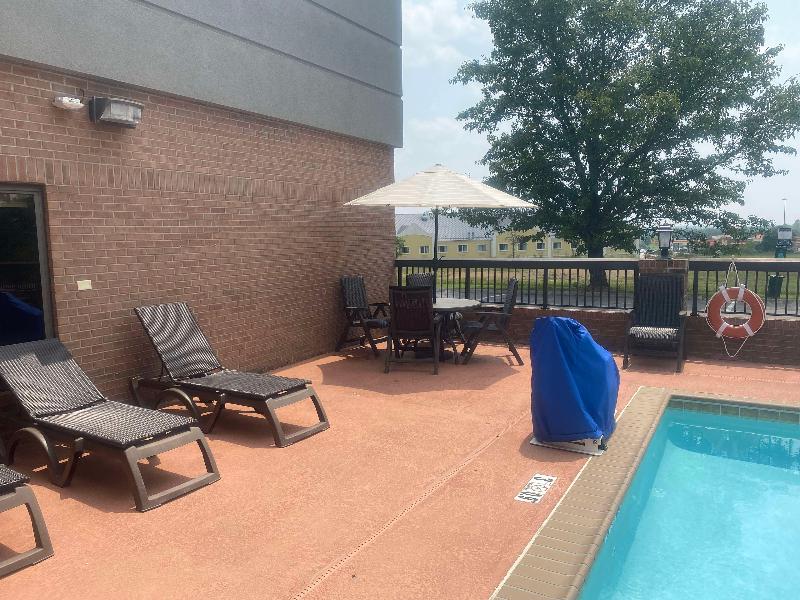 Hampton Inn Corbin image