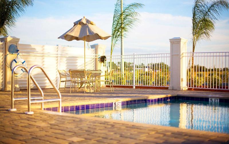 Hampton Inn & Suites Lake Wales image