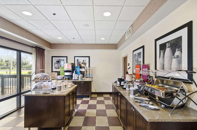 Hampton Inn Mount Dora image