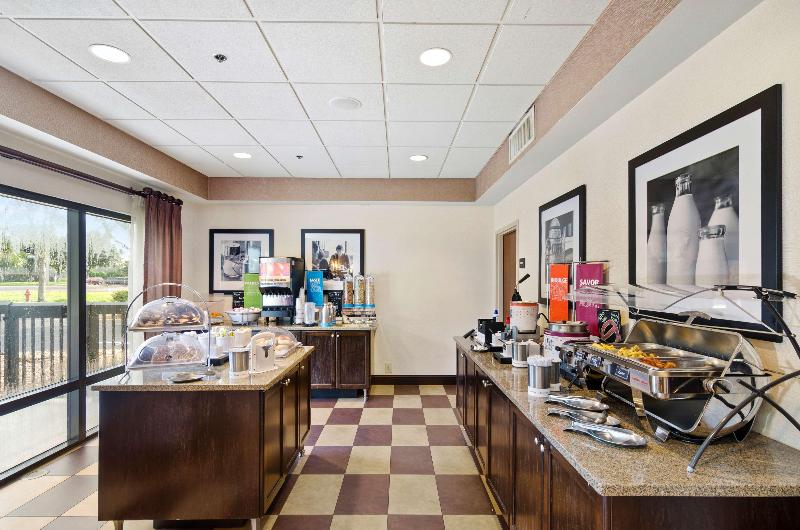 Hampton Inn Mount Dora image